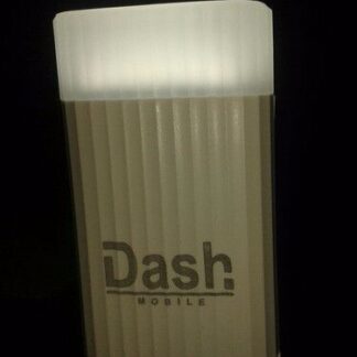 CARGADOR PORTATIL DASH 4500 MHA CON LINTERNA