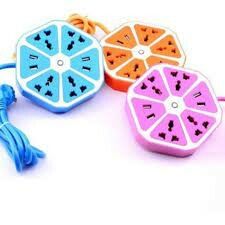 ZAPATILLA HEXAGONAL (5 TOMAS MAS 2 USB)