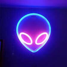 LUZ NEON ALIEN